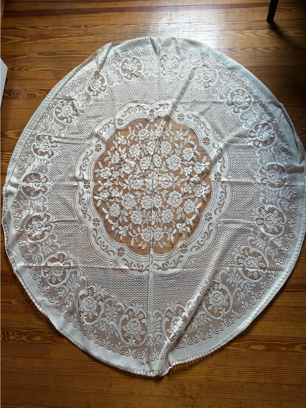 Oblong Vintage Floral Lace Tablecloth 60” x 70”